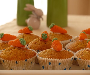Easy Healthy Carrot Cake Muffins