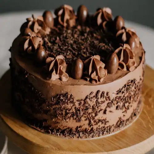 chocolate-bourbon-pecan-cake-recipe