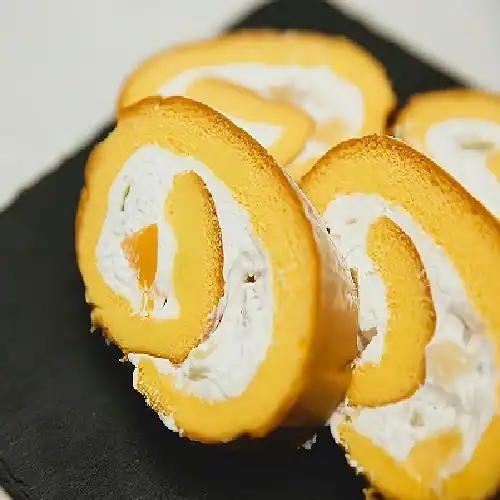 mango-swiss-roll-cake-recipe